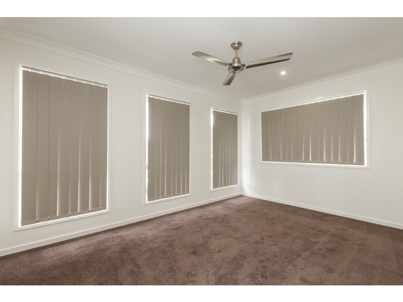 65 Macintyre Parade, Pacific Pines QLD 4211