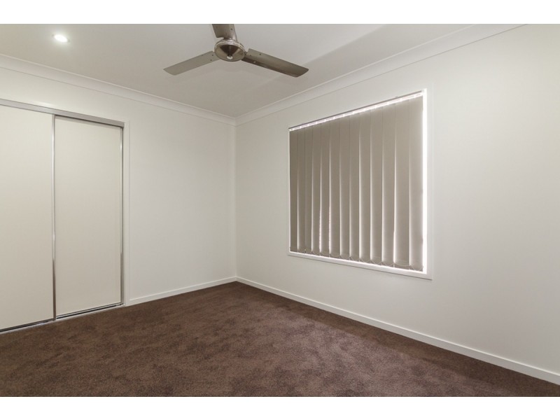 65 Macintyre Parade, Pacific Pines QLD 4211