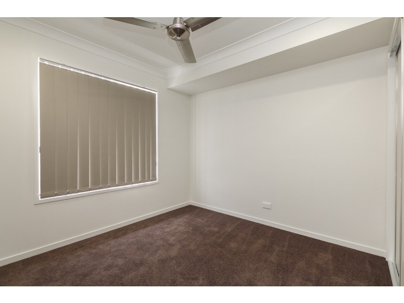 65 Macintyre Parade, Pacific Pines QLD 4211