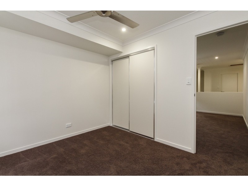 65 Macintyre Parade, Pacific Pines QLD 4211