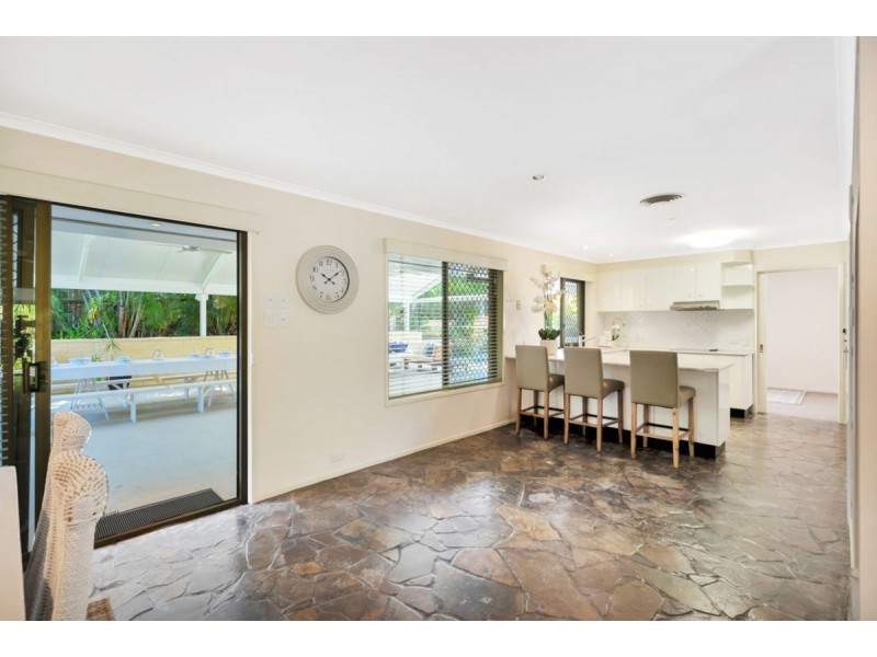 6 Reeves Street, Nerang QLD 4211