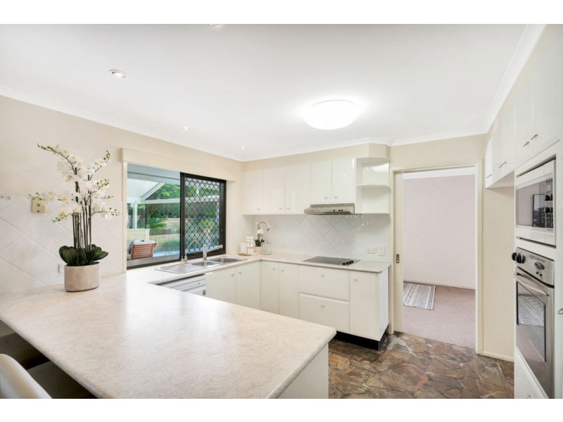 6 Reeves Street, Nerang QLD 4211