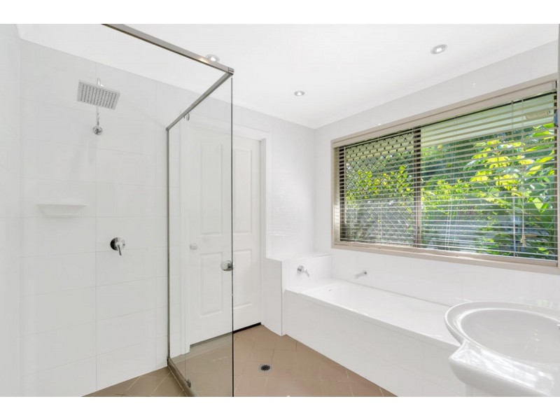 6 Reeves Street, Nerang QLD 4211