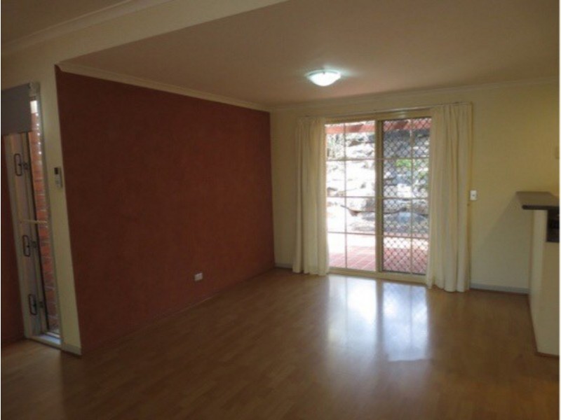 2/59 Paddington Drive, Carrara QLD 4211