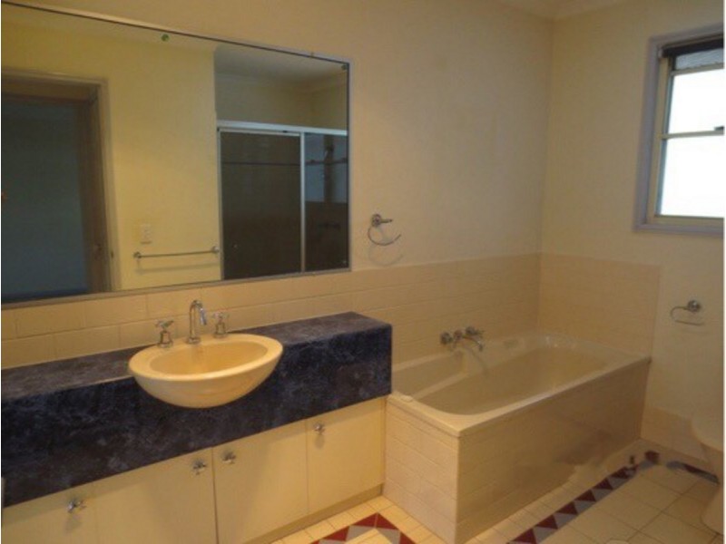 2/59 Paddington Drive, Carrara QLD 4211