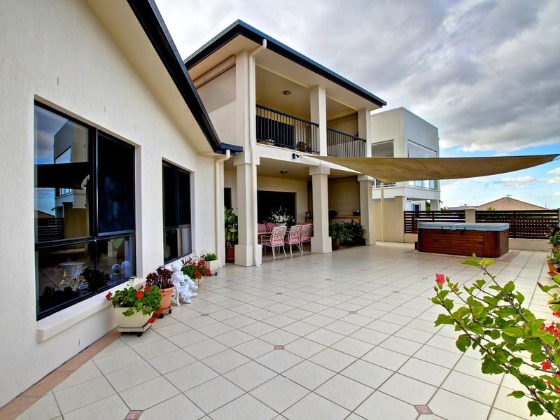 11 Mercure Place, Highland Park QLD 4211