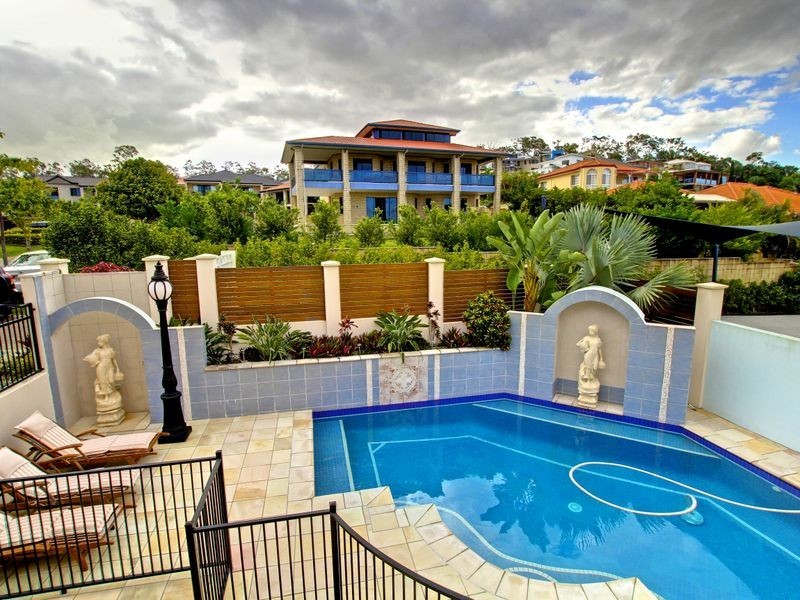 11 Mercure Place, Highland Park QLD 4211