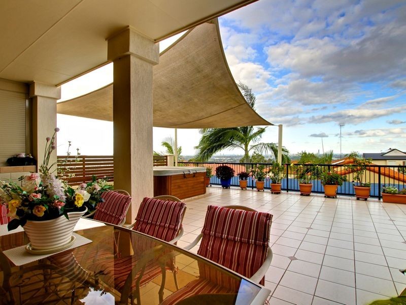 11 Mercure Place, Highland Park QLD 4211
