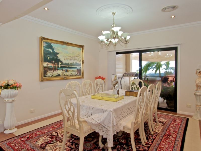 11 Mercure Place, Highland Park QLD 4211