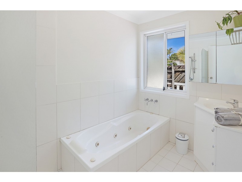 25 Riverlea Waters Drive, Nerang QLD 4211