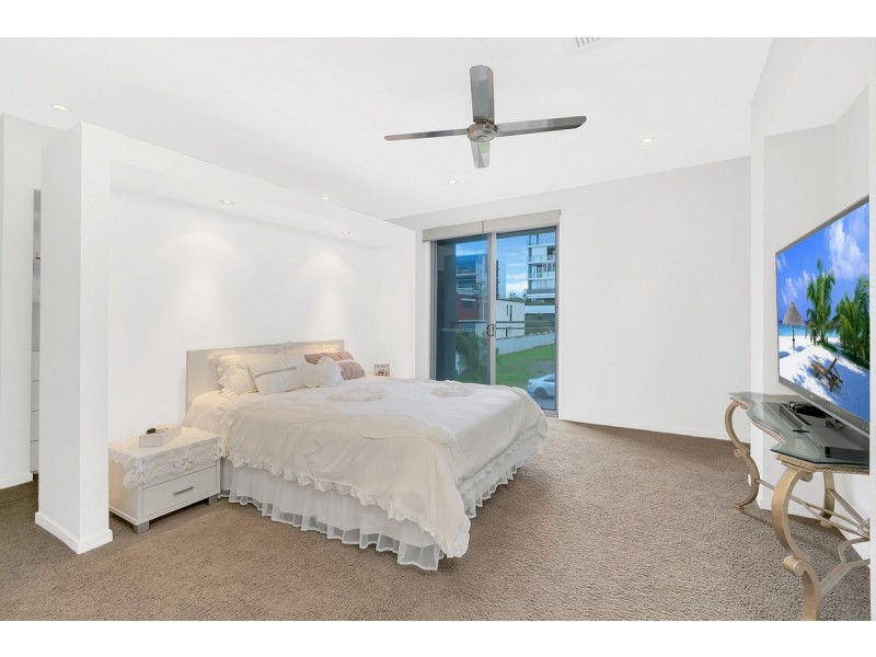 1055 Lakeview Terrace, Benowa QLD 4217