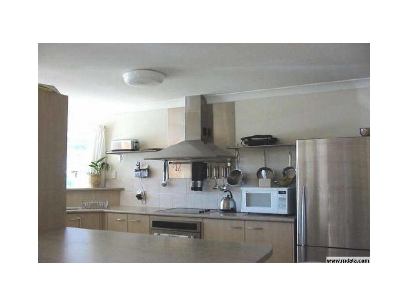 15 Renfrew Drive, Highland Park QLD 4211