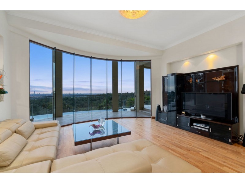 241 San Fernando Drive, Worongary QLD 4213