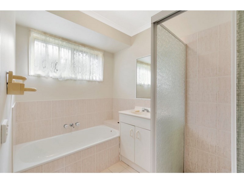 2 Mackellar Drive, Nerang QLD 4211