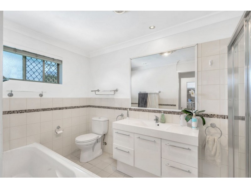 168 Alison Road, Carrara QLD 4211