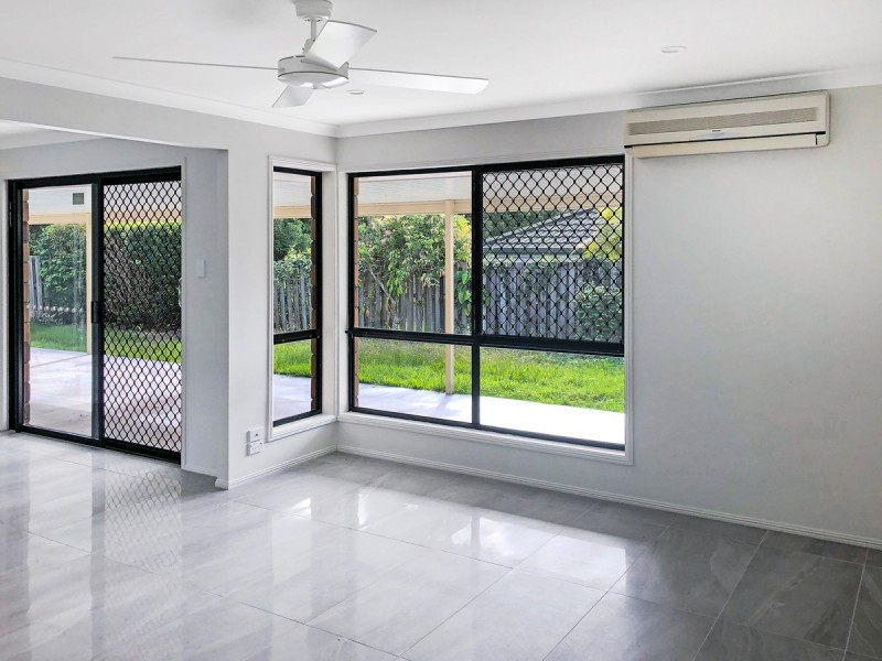 27 Kingarry Circuit, Merrimac QLD 4226