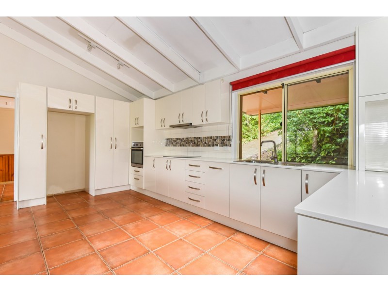 150 Glade Drive, Gaven QLD 4211