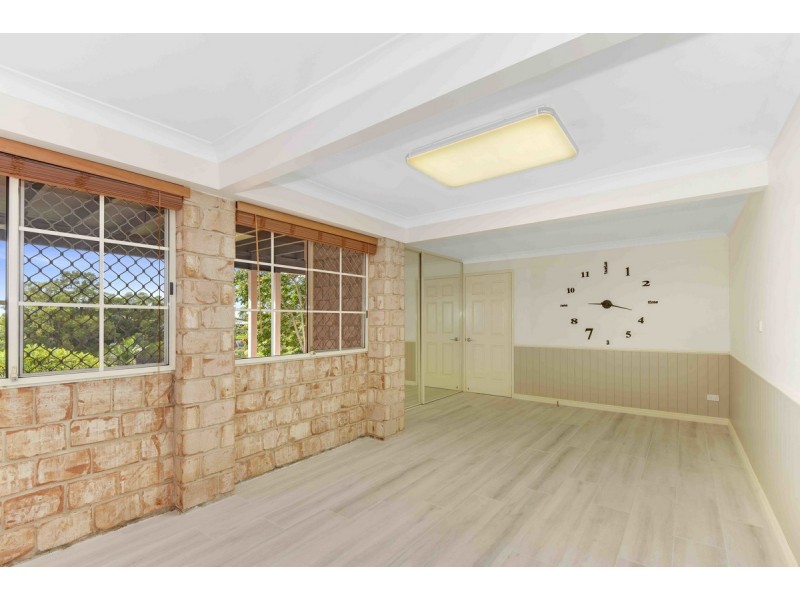 4 Paddington Drive, Carrara QLD 4211