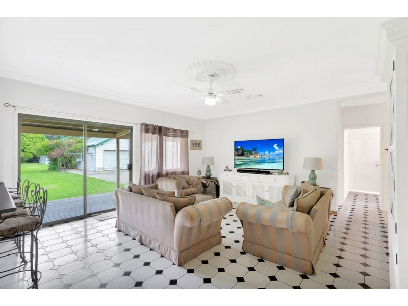 2 Yarraowee Drive, Nerang QLD 4211