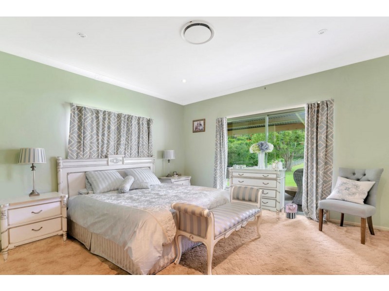 2 Yarraowee Drive, Nerang QLD 4211