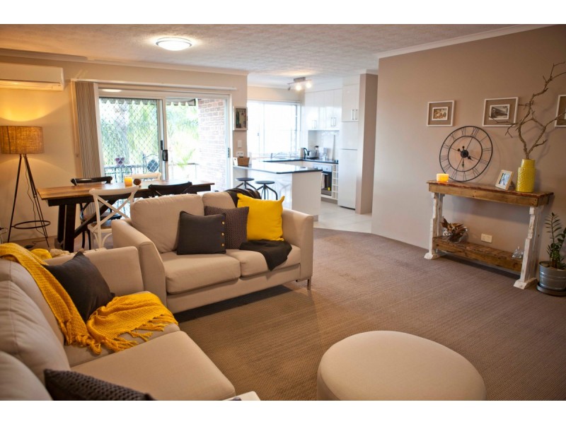 15/210 Scarborough Street, Southport QLD 4215