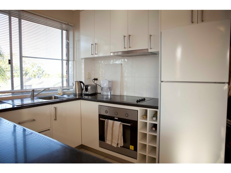 15/210 Scarborough Street, Southport QLD 4215