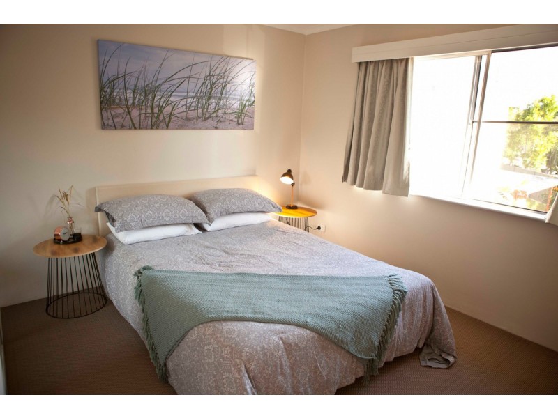 15/210 Scarborough Street, Southport QLD 4215