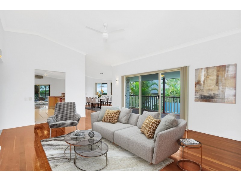13 Marriott Way, Highland Park QLD 4211