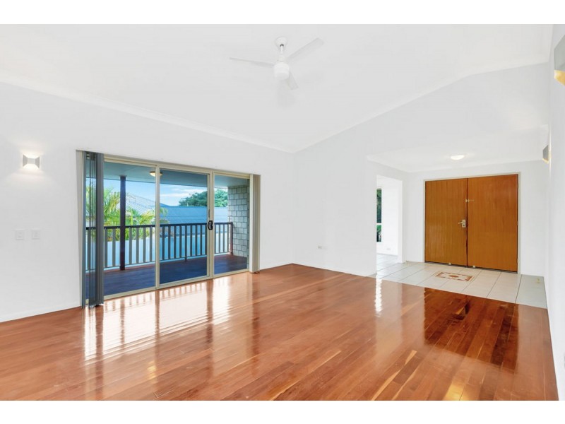 13 Marriott Way, Highland Park QLD 4211