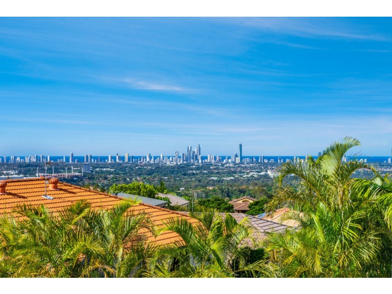 13 Marriott Way, Highland Park QLD 4211