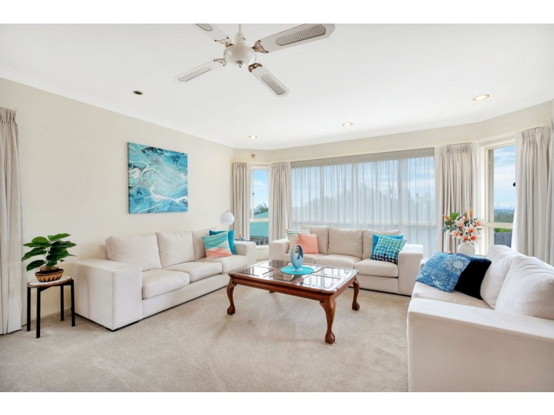 8 Bellavista Close, Highland Park QLD 4211