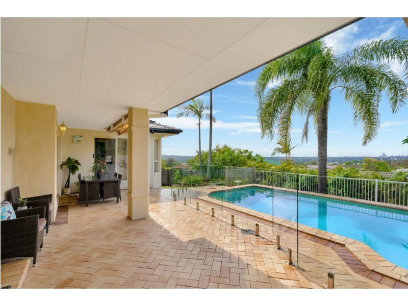 8 Bellavista Close, Highland Park QLD 4211