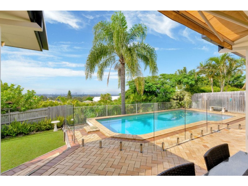 8 Bellavista Close, Highland Park QLD 4211
