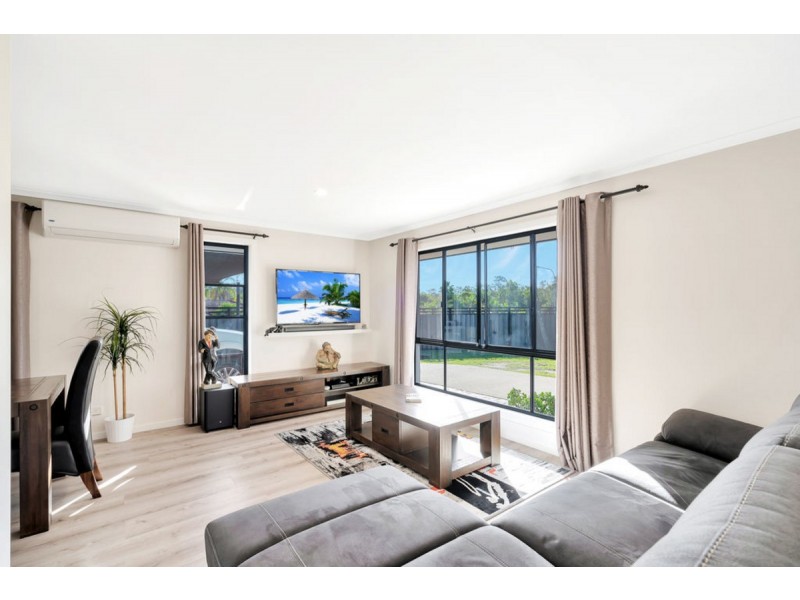 72 Alexander Drive, Highland Park QLD 4211