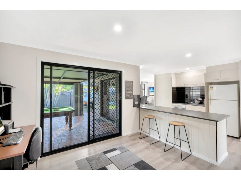 72 Alexander Drive, Highland Park QLD 4211