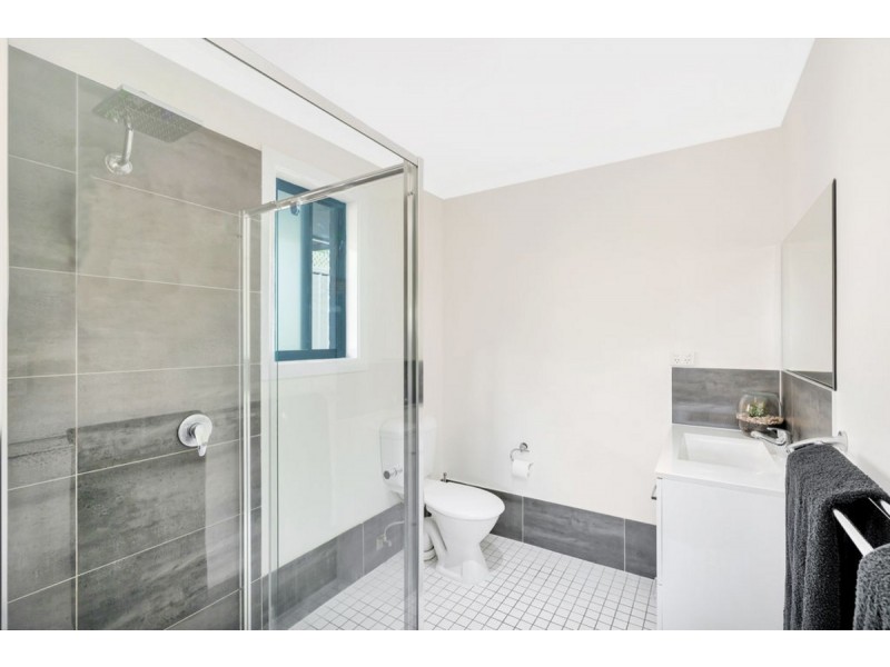 72 Alexander Drive, Highland Park QLD 4211