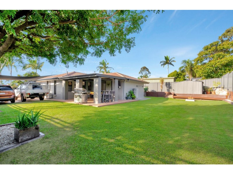 72 Alexander Drive, Highland Park QLD 4211