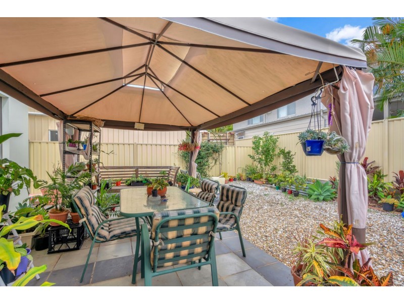 316 Bayview Street, Hollywell QLD 4216