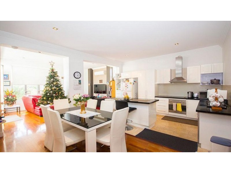 316 Bayview Street, Hollywell QLD 4216