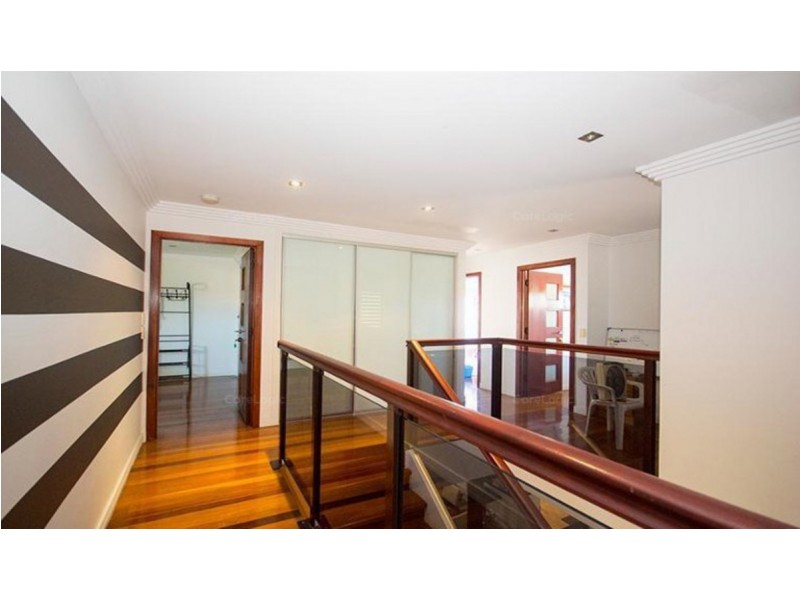 316 Bayview Street, Hollywell QLD 4216