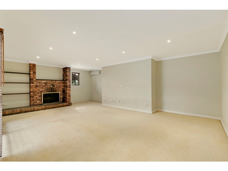 4 Maroong Crescent, Nerang QLD 4211