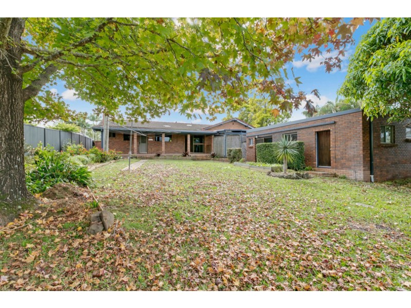 4 Maroong Crescent, Nerang QLD 4211