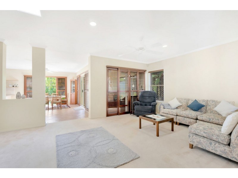 32 Abby Crescent, Ashmore QLD 4214