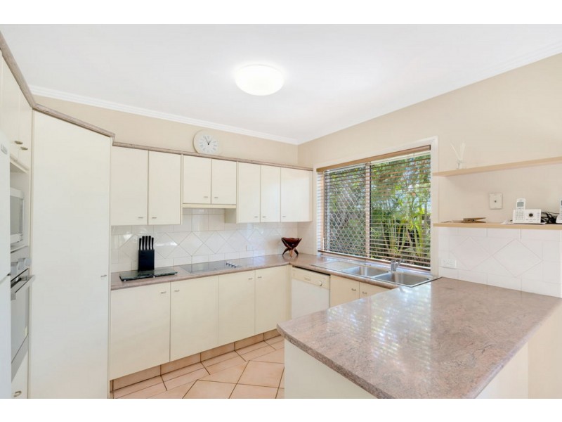 32 Abby Crescent, Ashmore QLD 4214