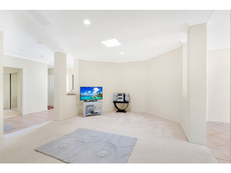 32 Abby Crescent, Ashmore QLD 4214