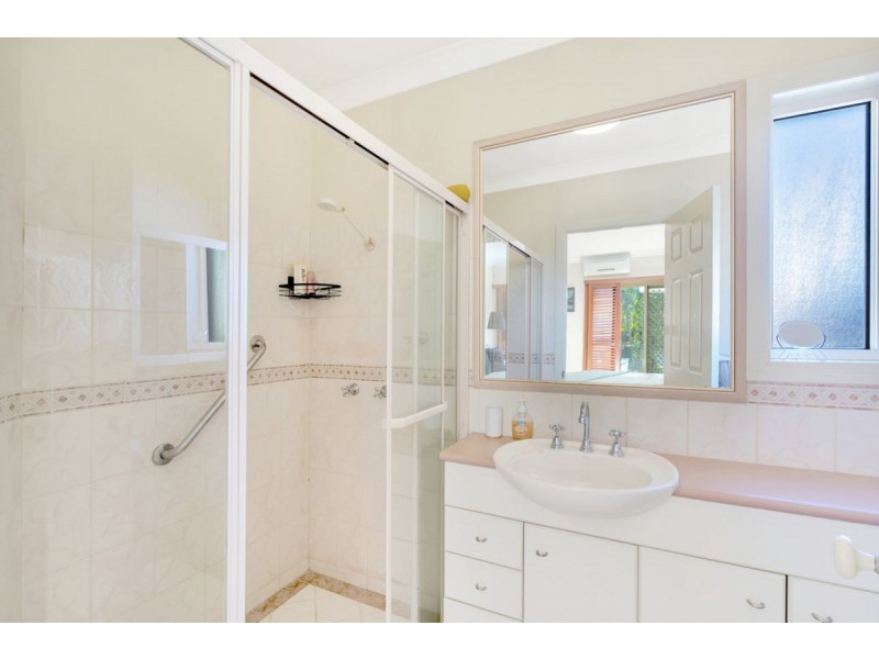 32 Abby Crescent, Ashmore QLD 4214