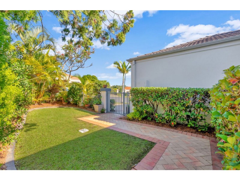 32 Abby Crescent, Ashmore QLD 4214