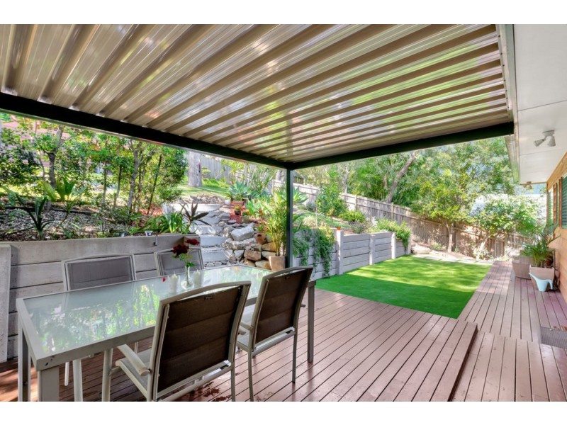 18 Stonehaven Place, Highland Park QLD 4211