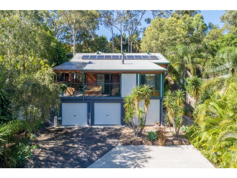 18 Stonehaven Place, Highland Park QLD 4211