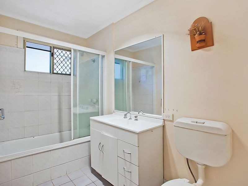 21 Woolmere Street, Carrara QLD 4211